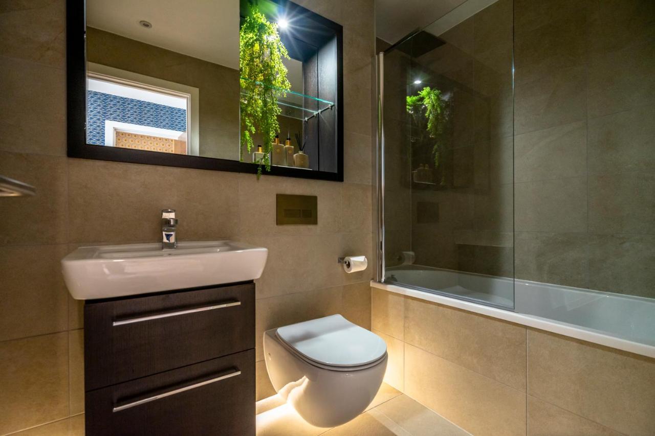 Waterside Retreat @ Ryedale House Apartment York Bagian luar foto
